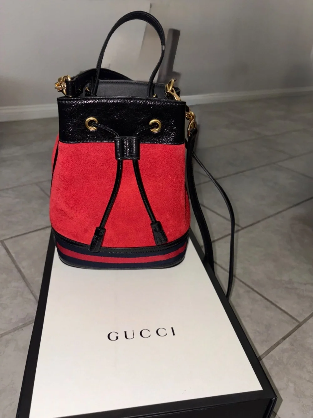 GUCCI Red Suede Black Patent Ophidia Bucket Bag Crossbody Like New! - Picture 3 of 16